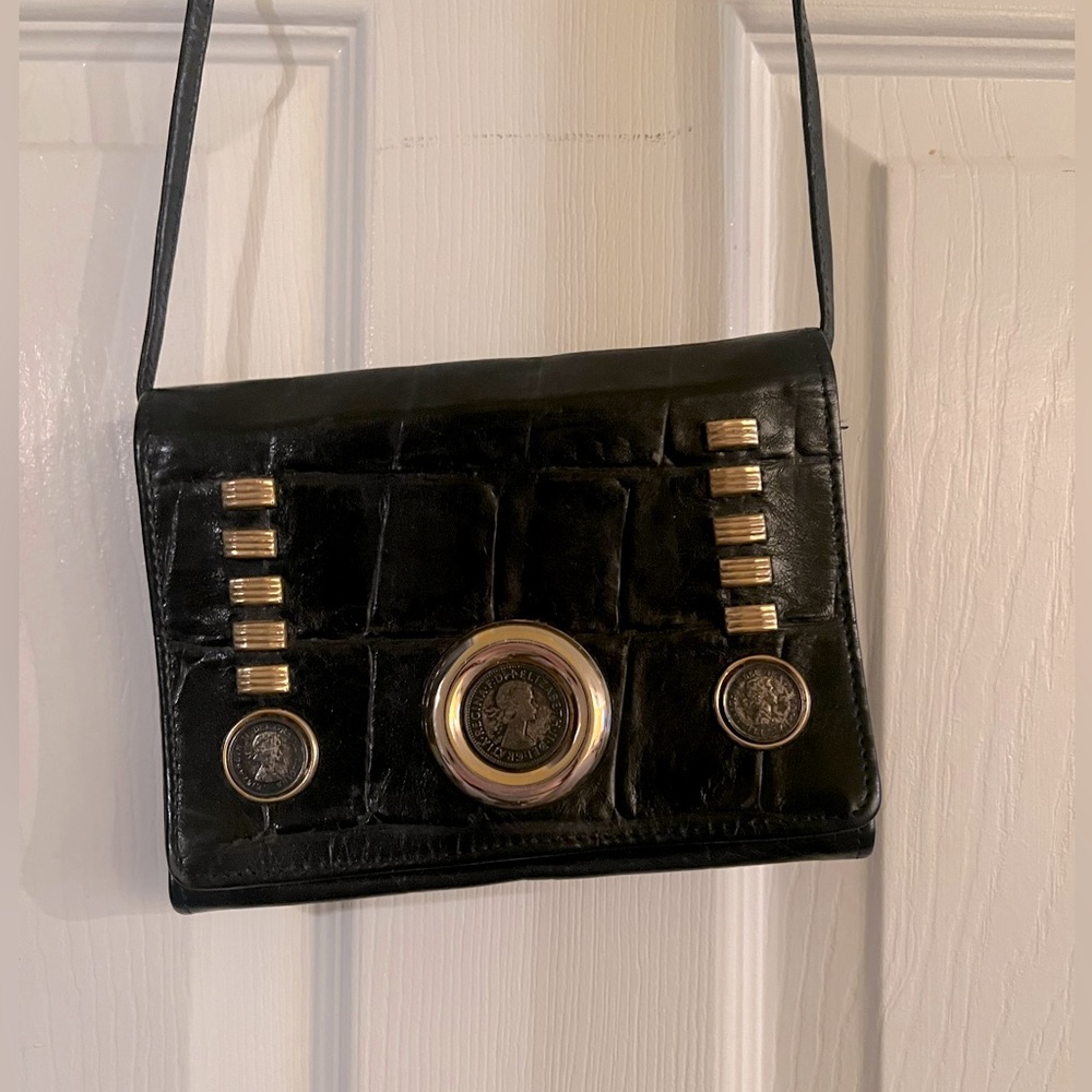 90s Jenny Tee Leather Studded Shoulder Bag Elizabeth II